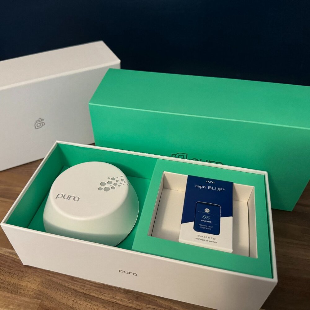 Capri Blue Pura Smart Home Plug-in Diffuser and 1refills- Volcano